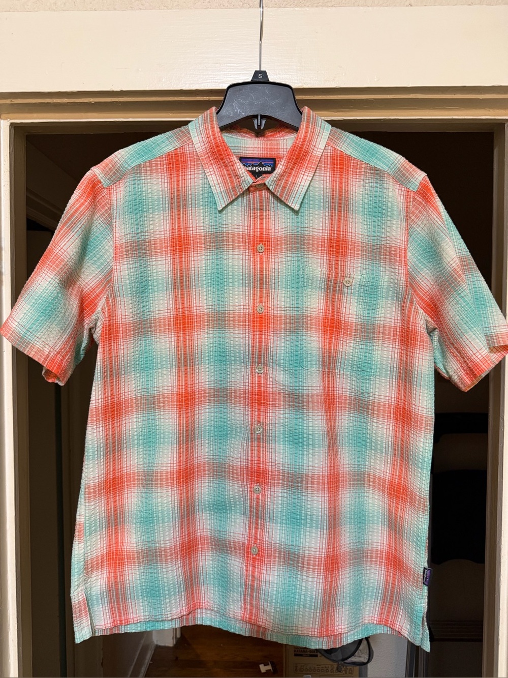 Patagonia Puckerware Men’s Short-Sleeve Plaid Button-Down Shirt in Coral & Aqua